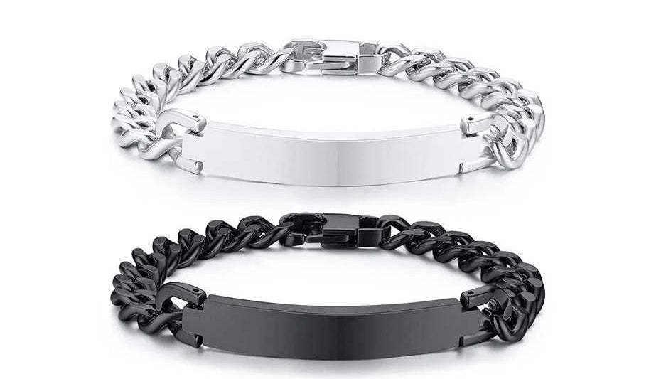 Bracciale in acciaio inossidabile personalizzabile con scritta. Due colori, per uomo e donna.