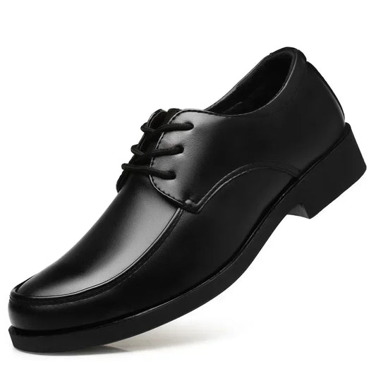 Scarpa elegante da uomo. Stile formale, in pelle italiana, 2 varianti, misura dal 38-47.